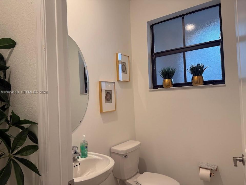 For Sale: $385,000 (3 beds, 2 baths, 1483 Square Feet)