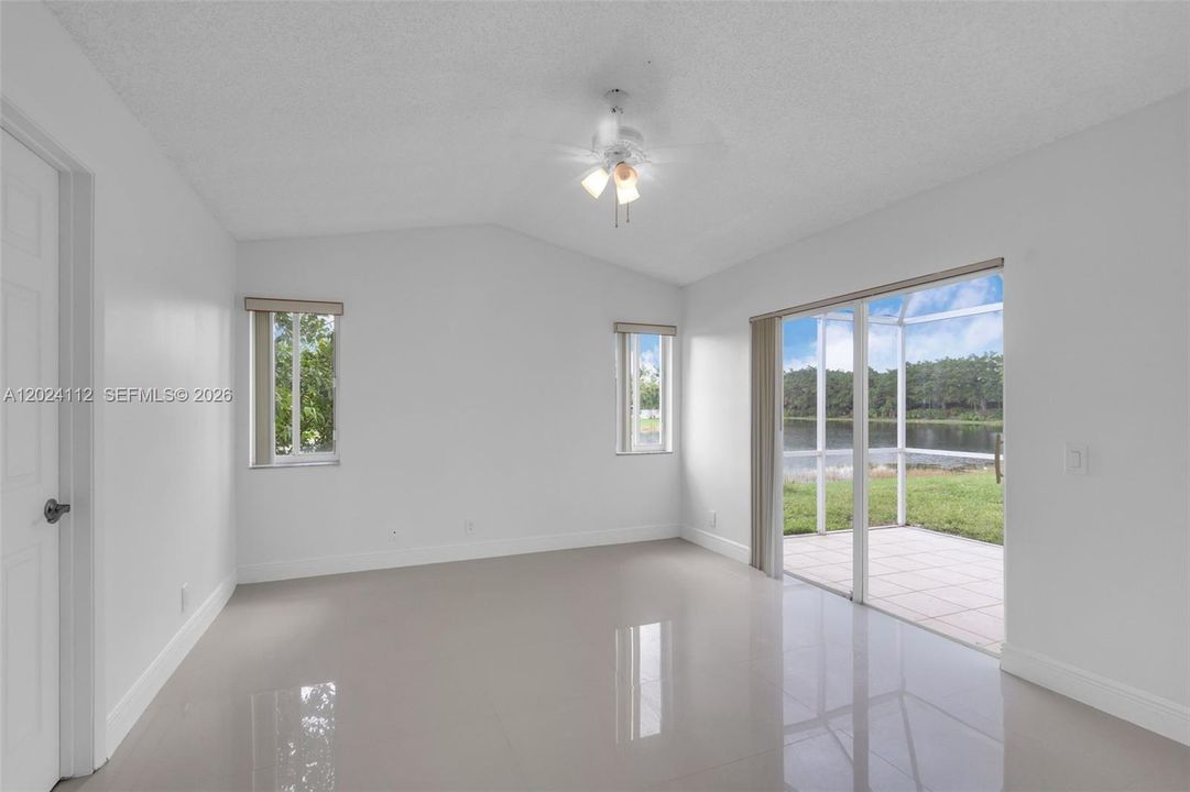 En Renta: $3,950 (3 camas, 2 baños, 1390 Pies cuadrados)