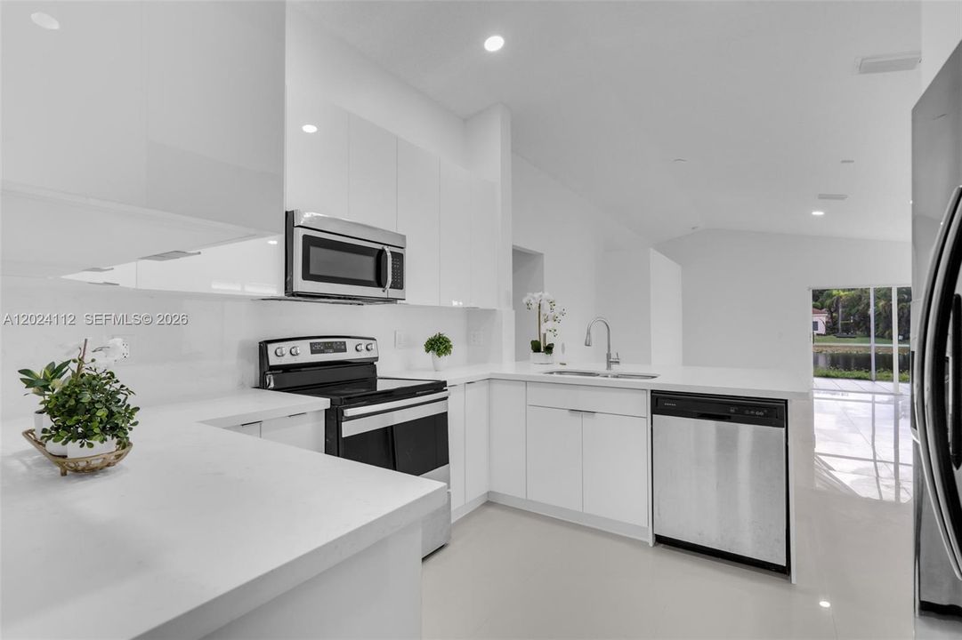 En Renta: $3,950 (3 camas, 2 baños, 1390 Pies cuadrados)