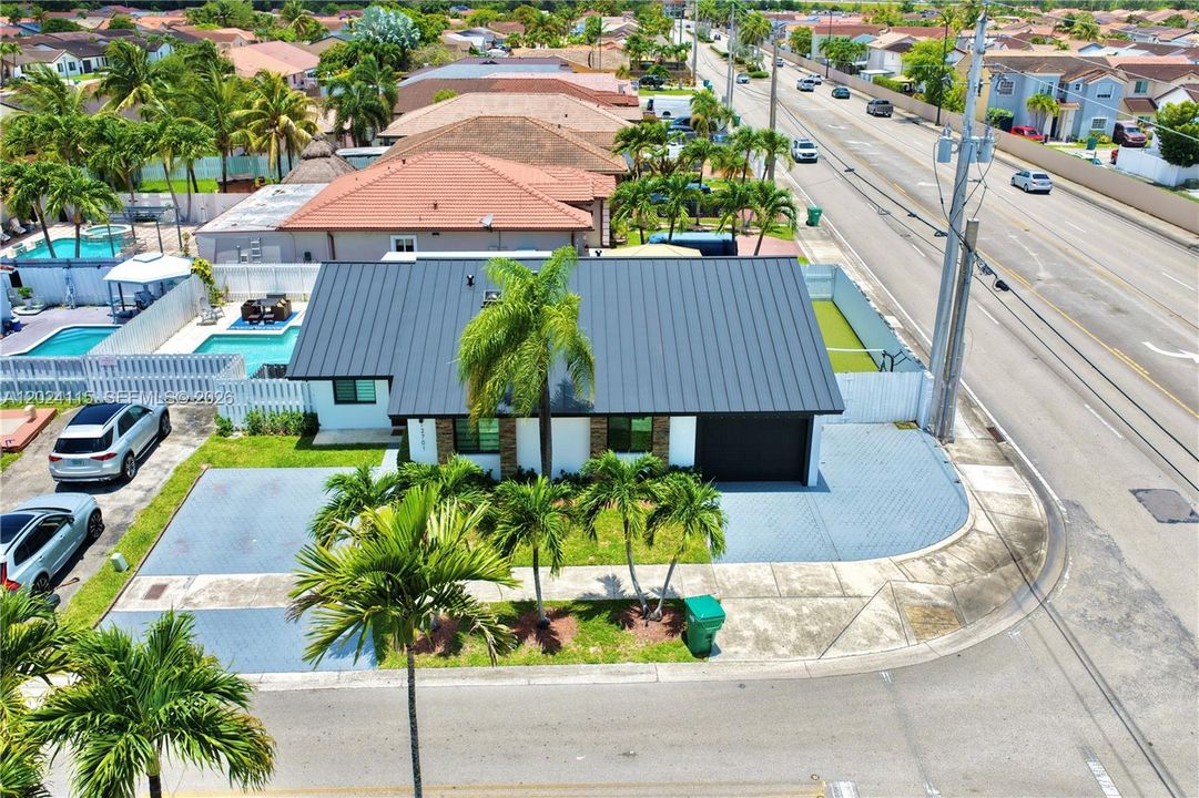 For Sale: $819,900 (3 beds, 2 baths, 2031 Square Feet)