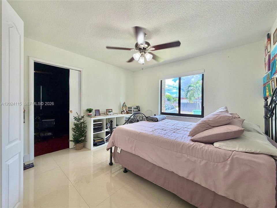 For Sale: $819,900 (3 beds, 2 baths, 2031 Square Feet)