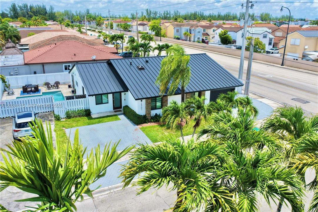 For Sale: $819,900 (3 beds, 2 baths, 2031 Square Feet)