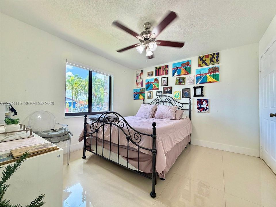 For Sale: $819,900 (3 beds, 2 baths, 2031 Square Feet)