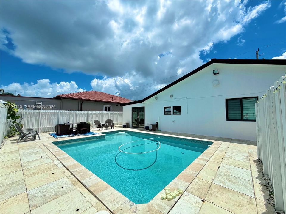 For Sale: $819,900 (3 beds, 2 baths, 2031 Square Feet)