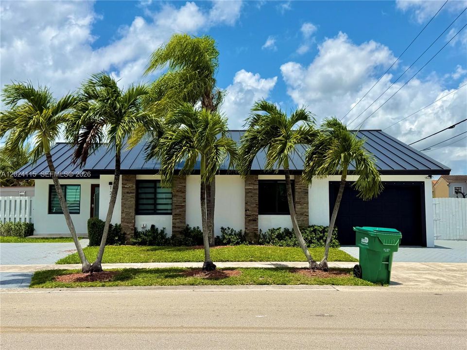 For Sale: $819,900 (3 beds, 2 baths, 2031 Square Feet)
