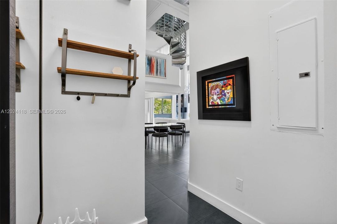 For Sale: $1,290,000 (2 beds, 2 baths, 1164 Square Feet)