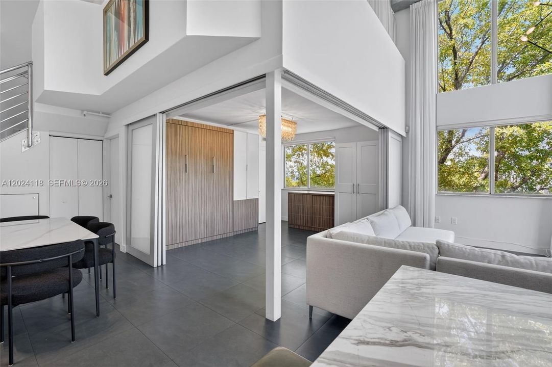 For Sale: $1,290,000 (2 beds, 2 baths, 1164 Square Feet)