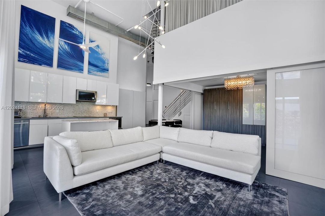 For Sale: $1,290,000 (2 beds, 2 baths, 1164 Square Feet)