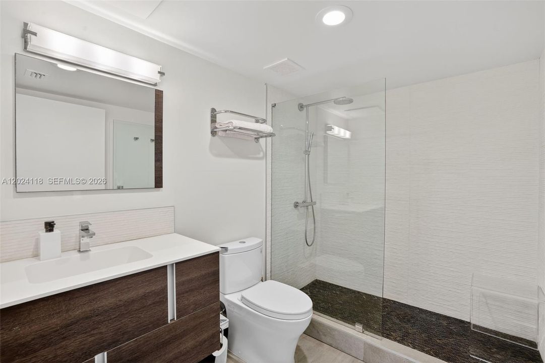 For Sale: $1,290,000 (2 beds, 2 baths, 1164 Square Feet)