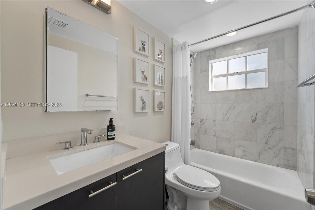 For Sale: $720,000 (2 beds, 2 baths, 1068 Square Feet)