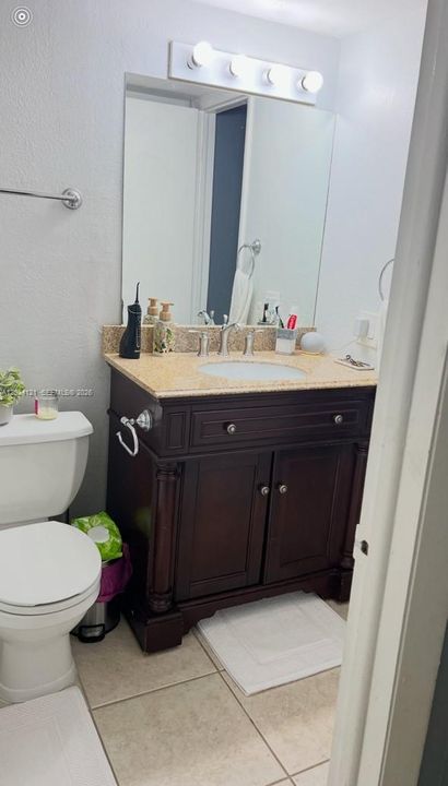 На продажу: $218,000 (1 спален, 1 ванн, 850 Квадратных фут)