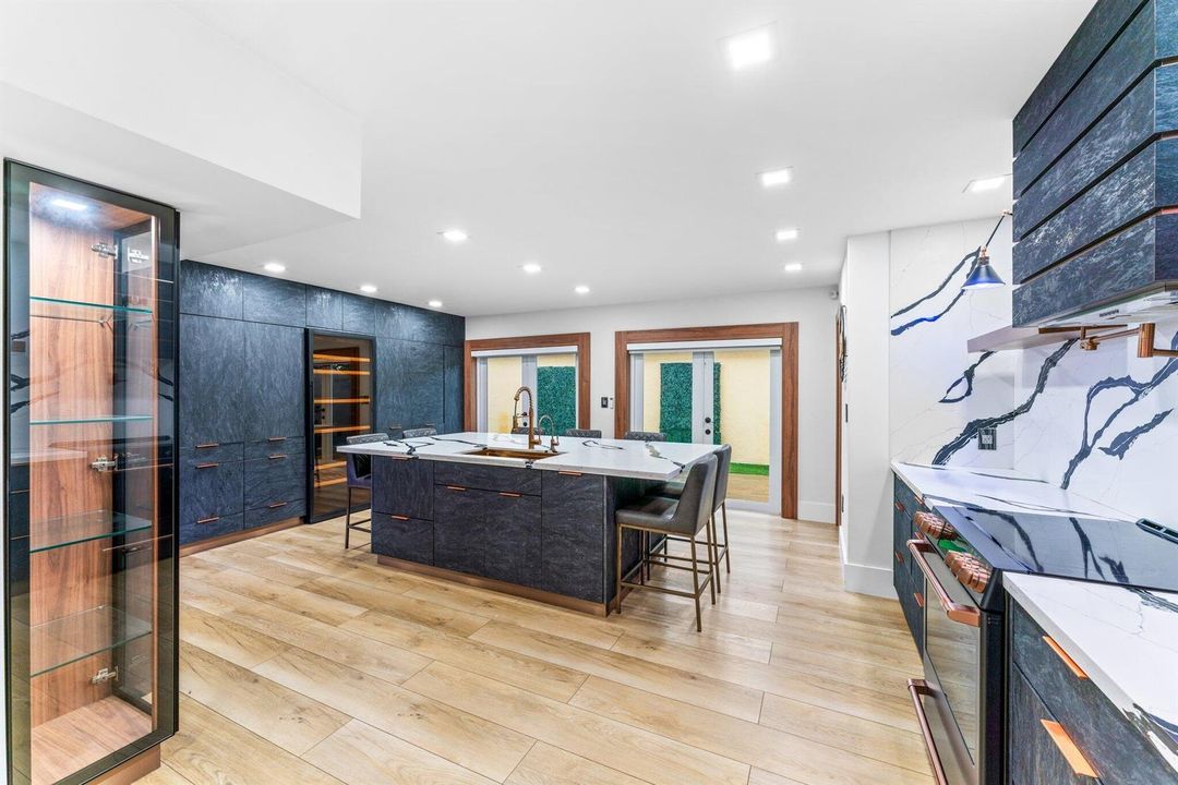 8-web-or-mls-15015-nw-88th-ct