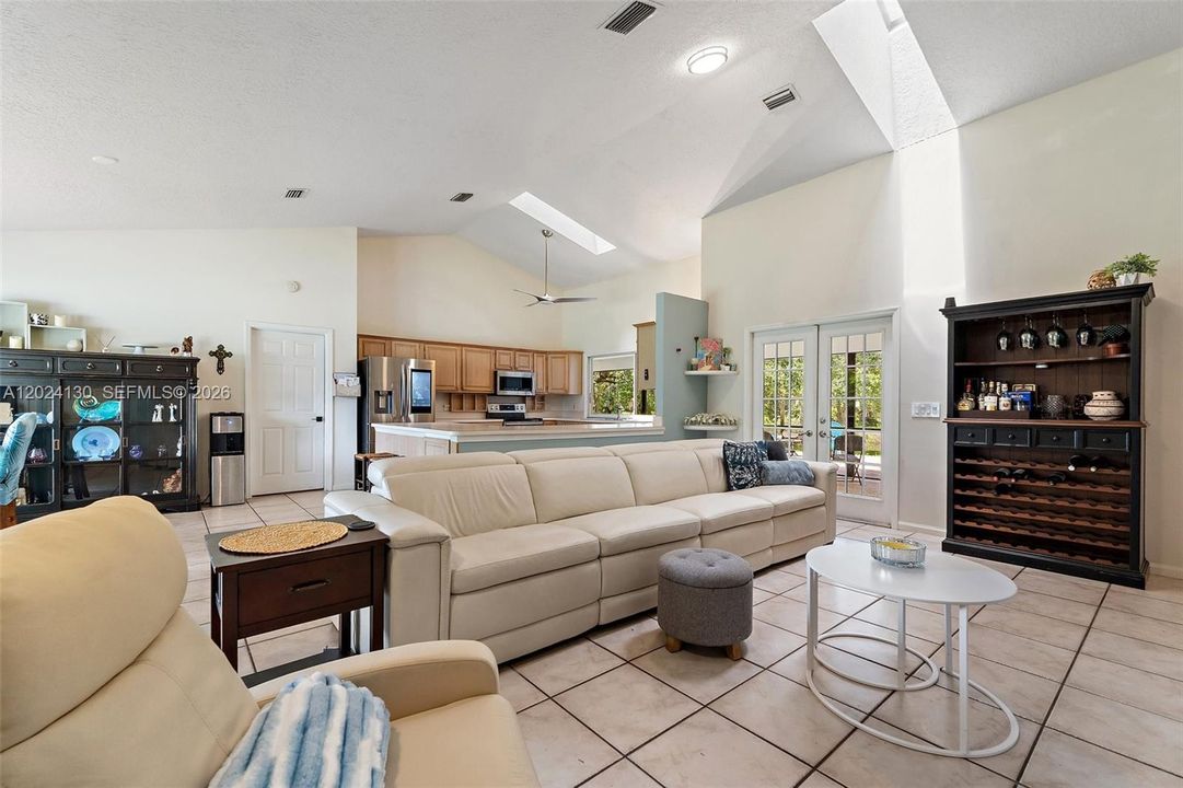 For Sale: $875,000 (4 beds, 2 baths, 2278 Square Feet)