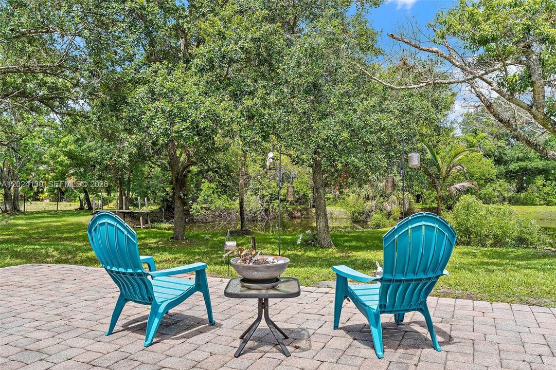For Sale: $875,000 (4 beds, 2 baths, 2278 Square Feet)