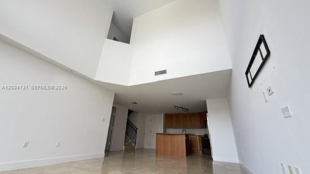For Sale: $997,800 (3 beds, 2 baths, 1553 Square Feet)