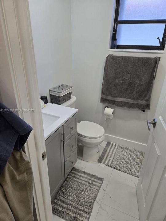 En Venta: $550,000 (3 camas, 2 baños, 1200 Pies cuadrados)