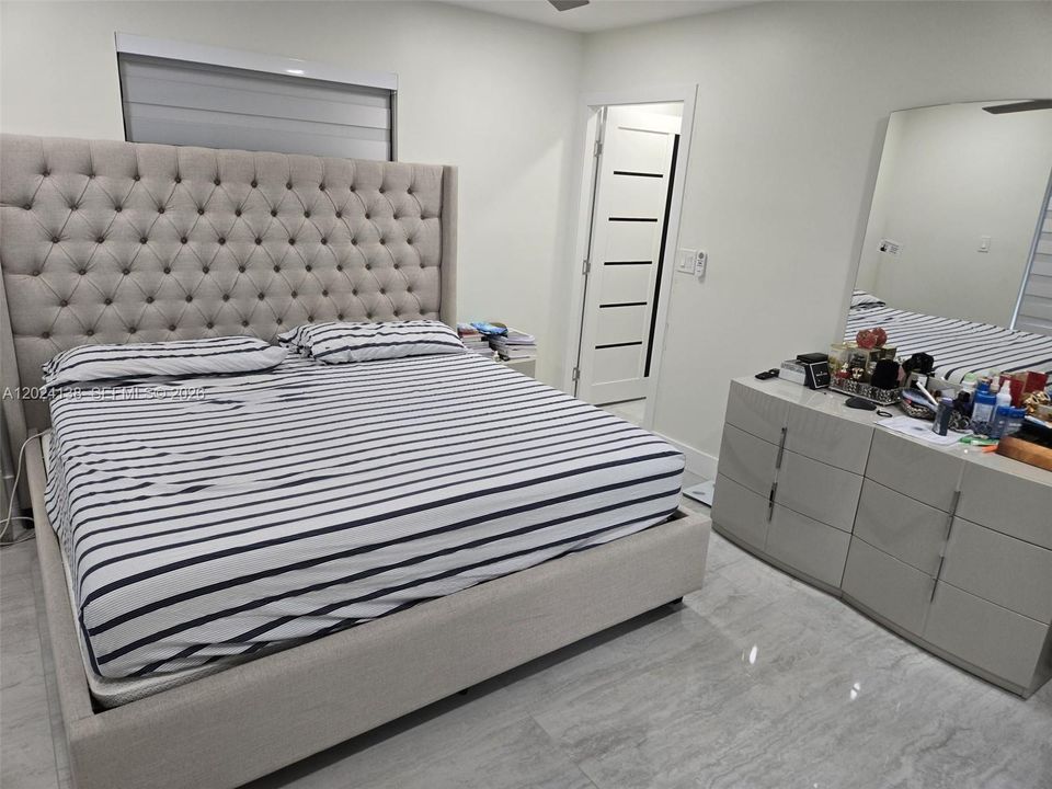 En Venta: $550,000 (3 camas, 2 baños, 1200 Pies cuadrados)