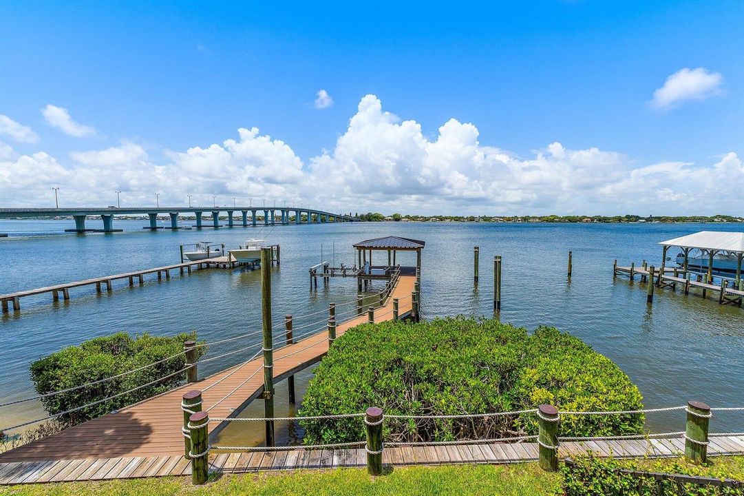 068-9NRiverRd-Stuart-SMALL