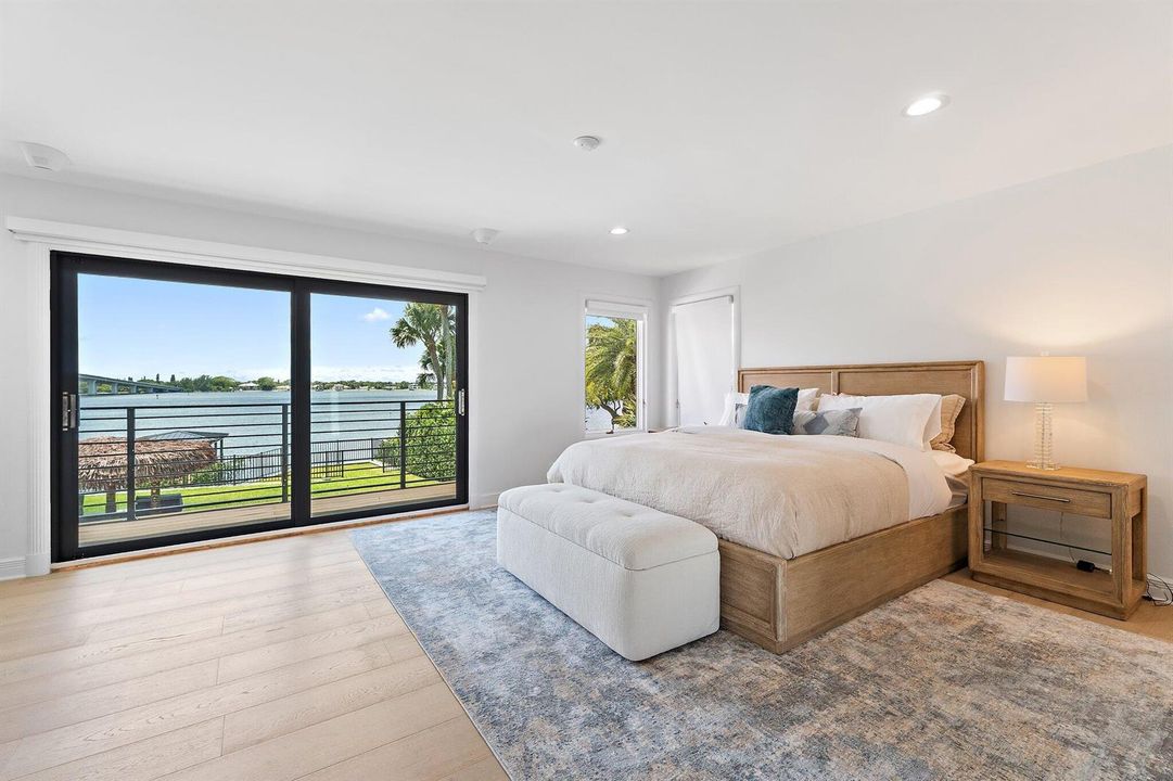 048-9NRiverRd-Stuart-SMALL