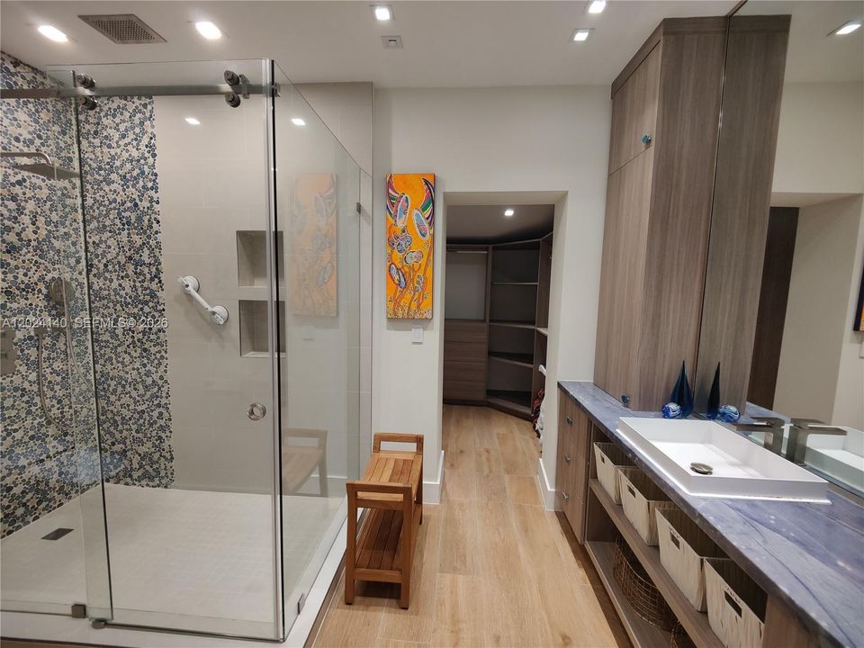 В аренду: $11,500 (4 спален, 4 ванн, 2517 Квадратных фут)