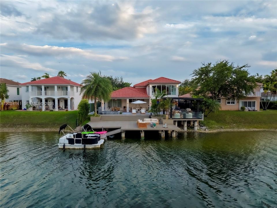 For Sale: $2,950,000 (5 beds, 5 baths, 3429 Square Feet)