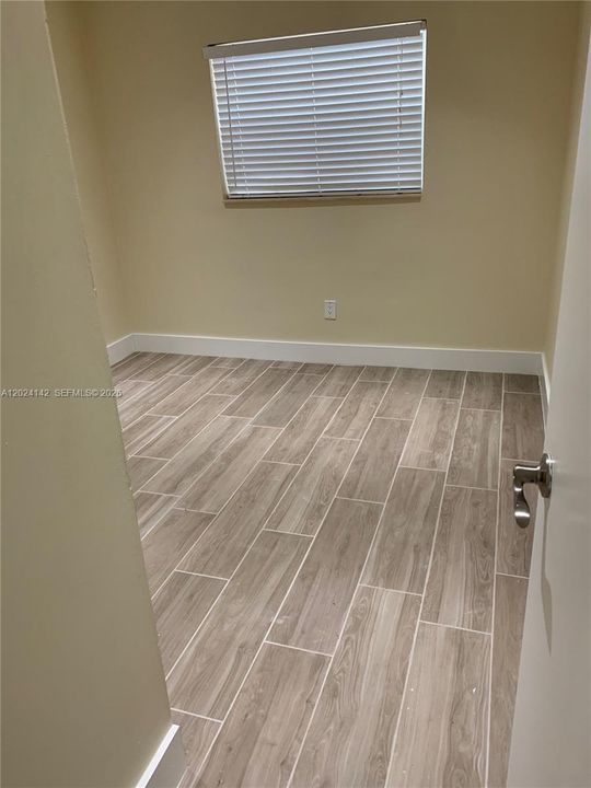 Activo con contrato: $4,300 (3 camas, 2 baños, 1801 Pies cuadrados)