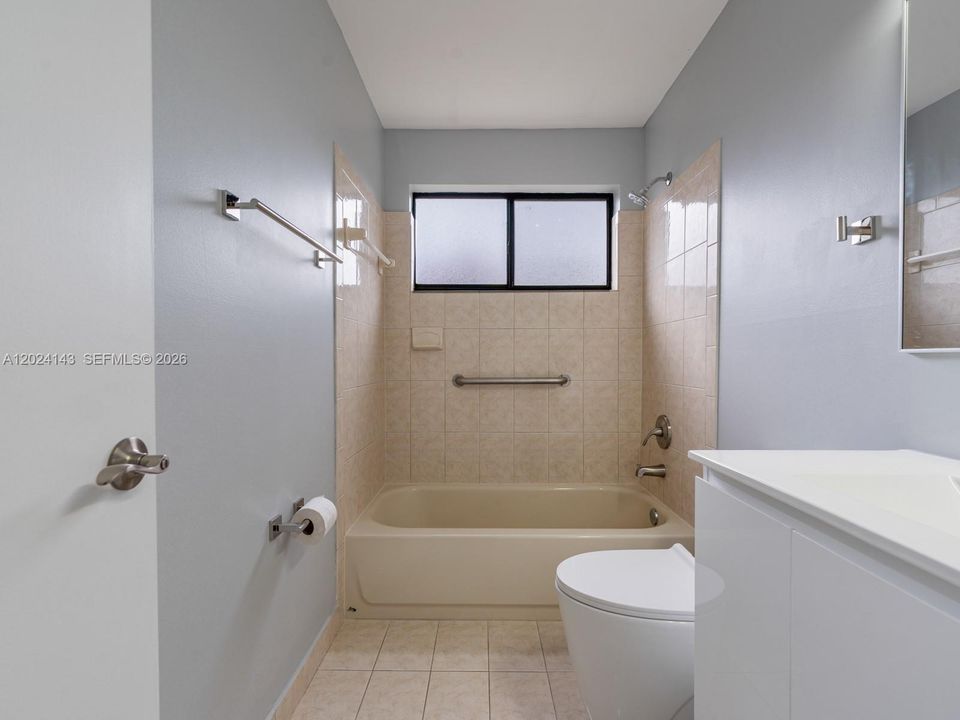 Active With Contract: $3,700 (4 beds, 2 baths, 1330 Square Feet)