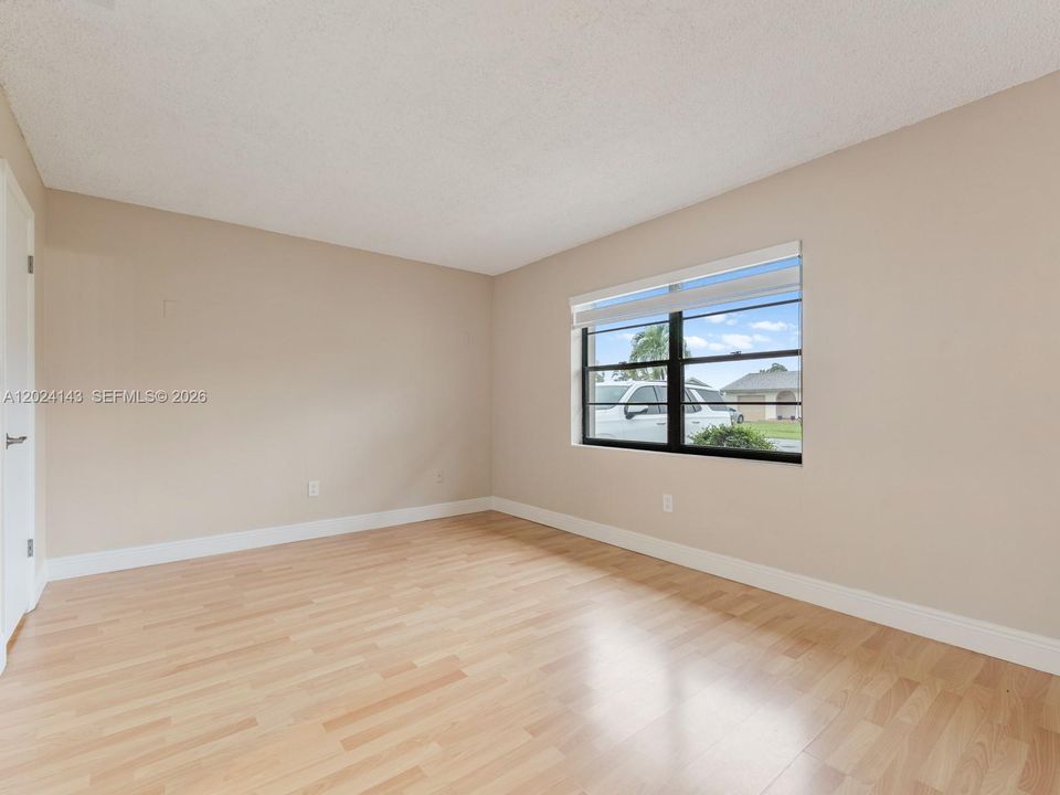 Active With Contract: $3,700 (4 beds, 2 baths, 1330 Square Feet)