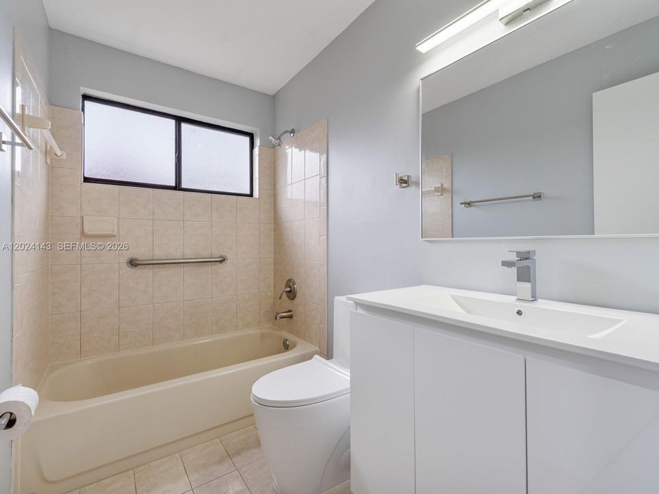 Active With Contract: $3,700 (4 beds, 2 baths, 1330 Square Feet)