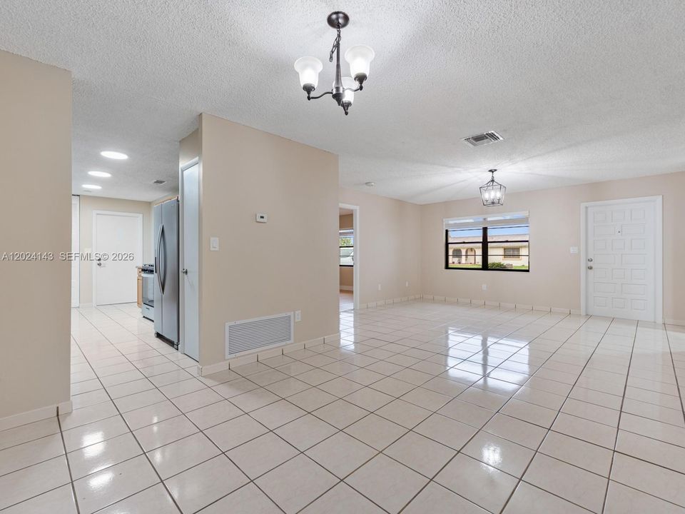 Active With Contract: $3,700 (4 beds, 2 baths, 1330 Square Feet)