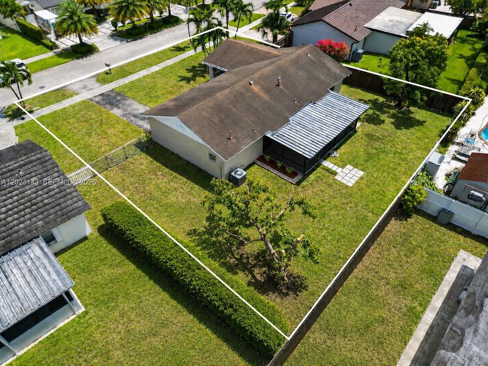Active With Contract: $3,700 (4 beds, 2 baths, 1330 Square Feet)