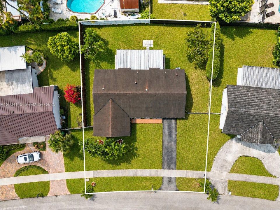 Active With Contract: $3,700 (4 beds, 2 baths, 1330 Square Feet)