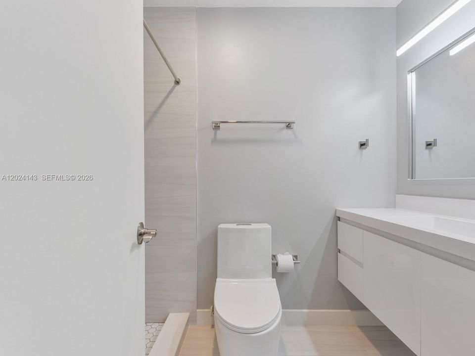 Active With Contract: $3,700 (4 beds, 2 baths, 1330 Square Feet)