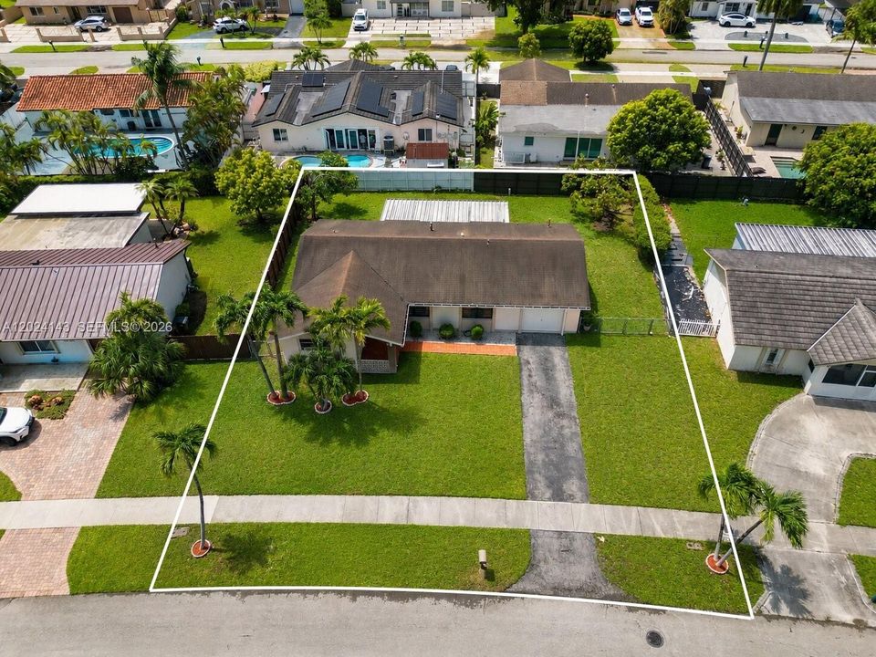 Active With Contract: $3,700 (4 beds, 2 baths, 1330 Square Feet)