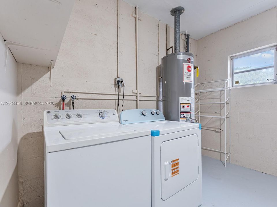 Active With Contract: $3,700 (4 beds, 2 baths, 1330 Square Feet)