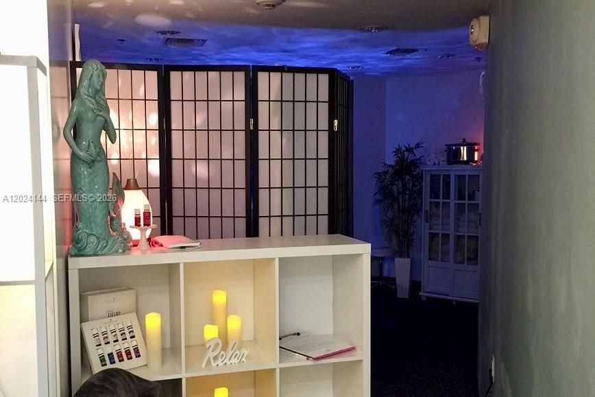 Activo con contrato: $3,350 (2 camas, 2 baños, 1190 Pies cuadrados)