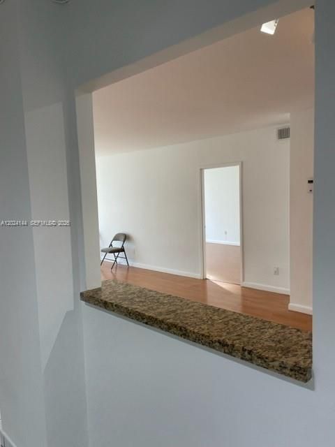 Activo con contrato: $3,350 (2 camas, 2 baños, 1190 Pies cuadrados)