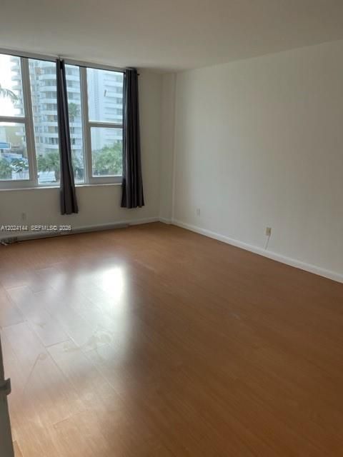 Activo con contrato: $3,350 (2 camas, 2 baños, 1190 Pies cuadrados)
