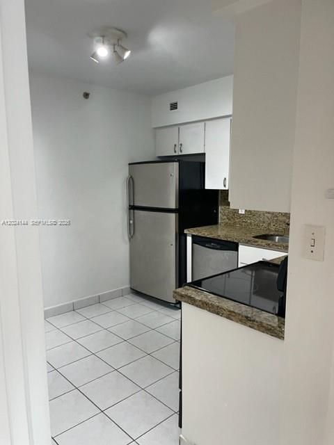 Activo con contrato: $3,350 (2 camas, 2 baños, 1190 Pies cuadrados)
