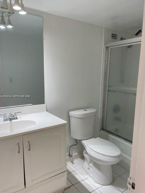 Activo con contrato: $3,350 (2 camas, 2 baños, 1190 Pies cuadrados)
