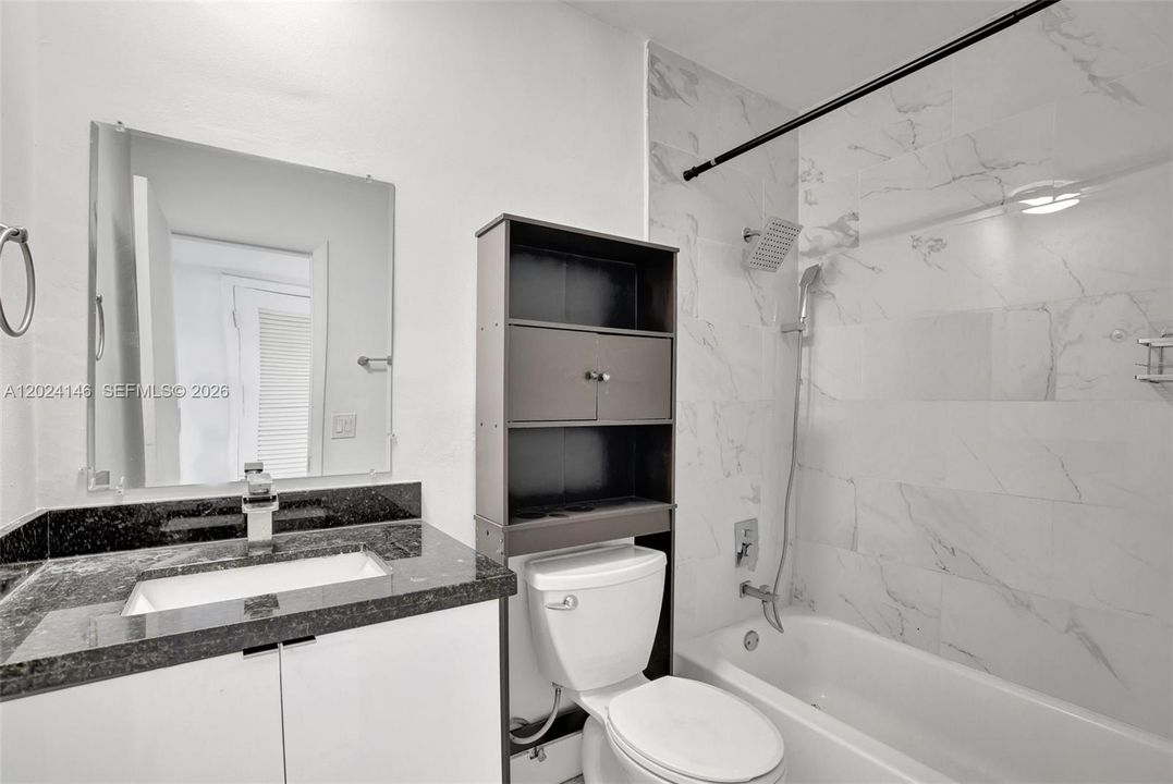 For Rent: $1,800 (1 beds, 1 baths, 750 Square Feet)