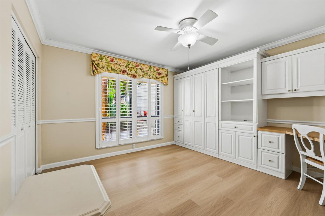 Guest Bedroom W/ Built in Murphy Bed