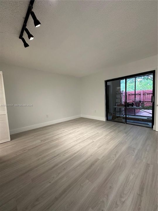 В аренду: $2,600 (2 спален, 2 ванн, 1012 Квадратных фут)