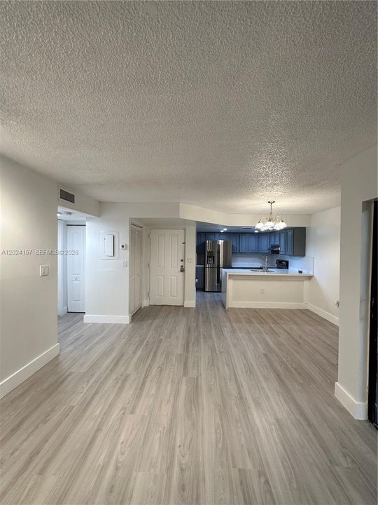 В аренду: $2,600 (2 спален, 2 ванн, 1012 Квадратных фут)