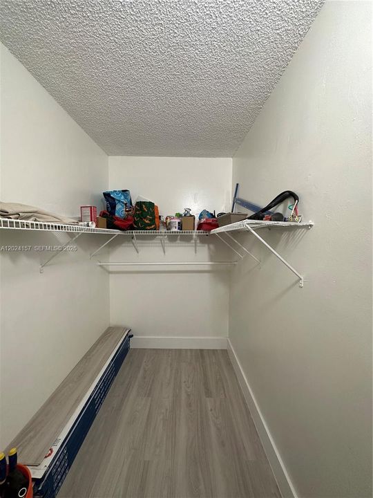 В аренду: $2,600 (2 спален, 2 ванн, 1012 Квадратных фут)