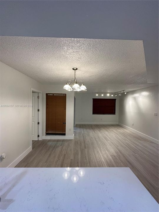 В аренду: $2,600 (2 спален, 2 ванн, 1012 Квадратных фут)
