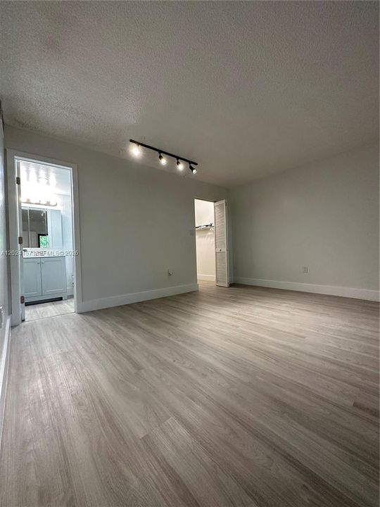 В аренду: $2,600 (2 спален, 2 ванн, 1012 Квадратных фут)