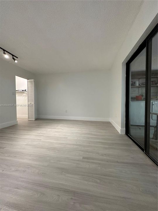 В аренду: $2,600 (2 спален, 2 ванн, 1012 Квадратных фут)