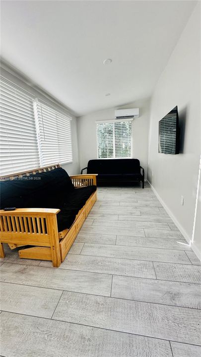 For Sale: $410,000 (1 beds, 1 baths, 408 Square Feet)
