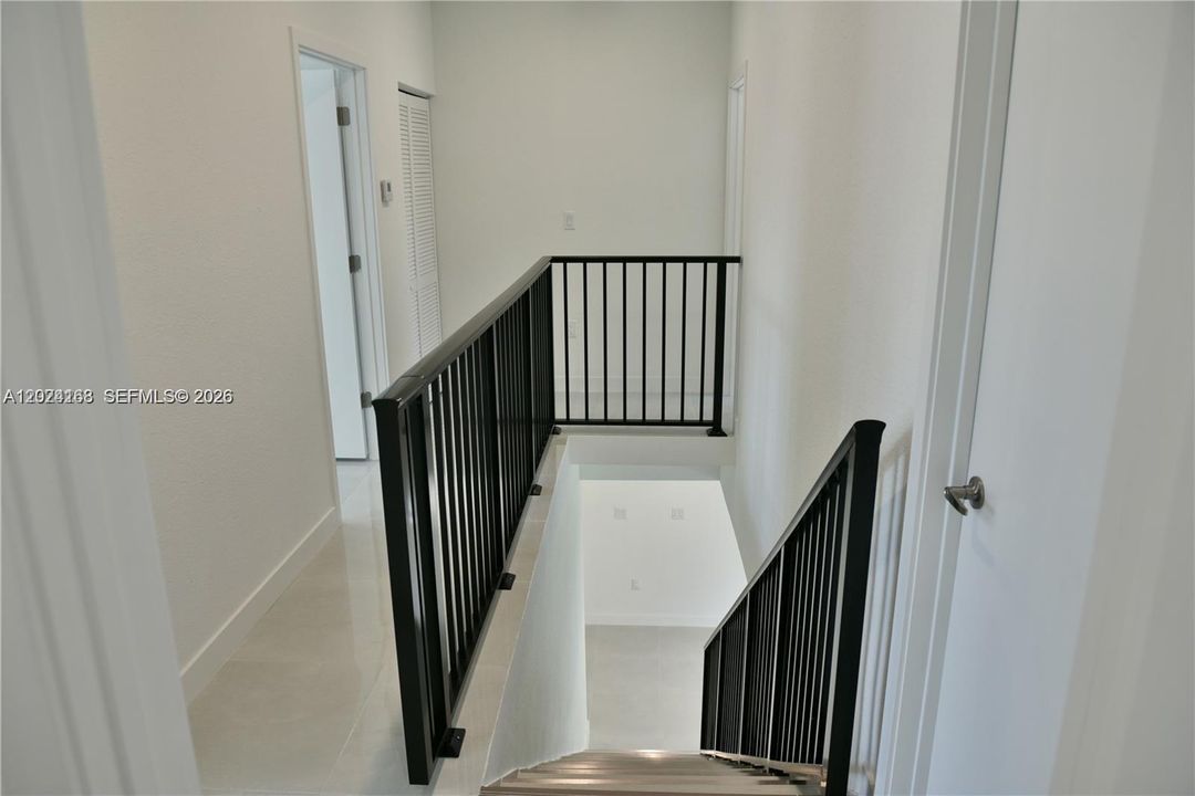 For Rent: $3,000 (5 beds, 4 baths, 1902 Square Feet)